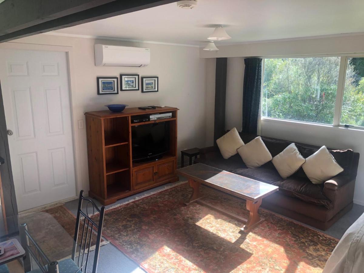 Spiral Gardens Country Park Retreat Apartment Raurimu Exterior photo